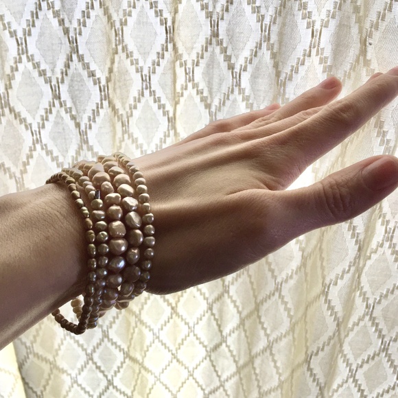 SOLD- freshwater pearl bracelets (bundle of 5) - Picture 1 of 4